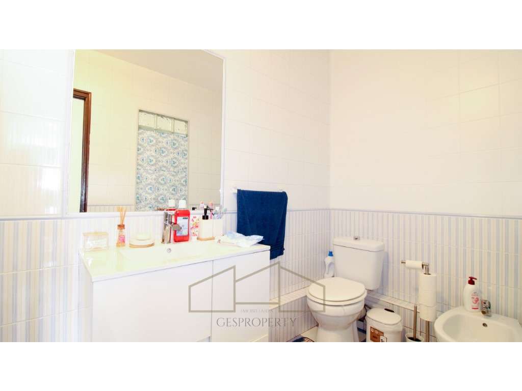 Apartamento T3 no Laranjeiro-12