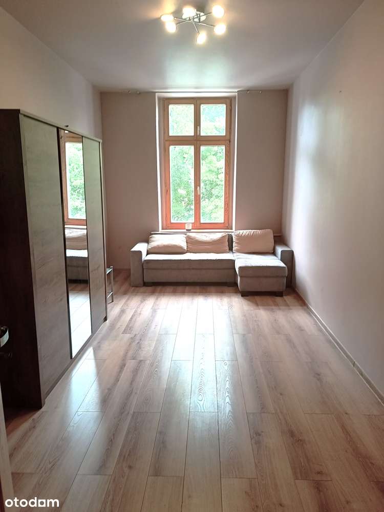 3 pokoje na I piętrze  - CENTRUM-6