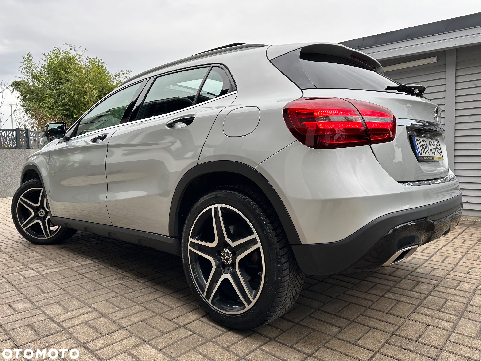 Mercedes-Benz GLA 250 7G-DCT AMG Line - 2