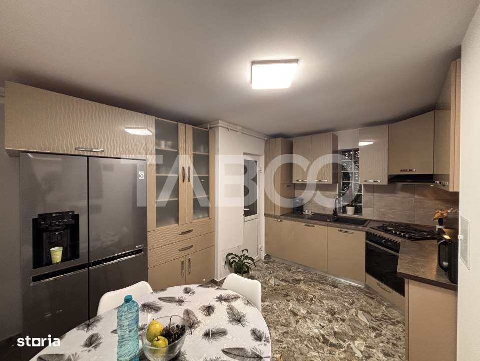 Casa de vanzare cu 5 camere + un teren 150mp bonus Zona Terezian - Imagine principală: 5/19