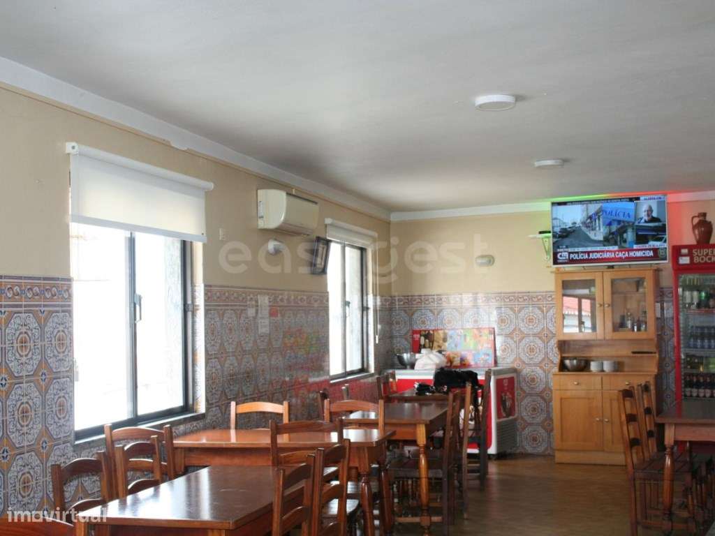 Café Central - Uma oportunidade de renovar um espaço com história - Grande imagem: 4/14