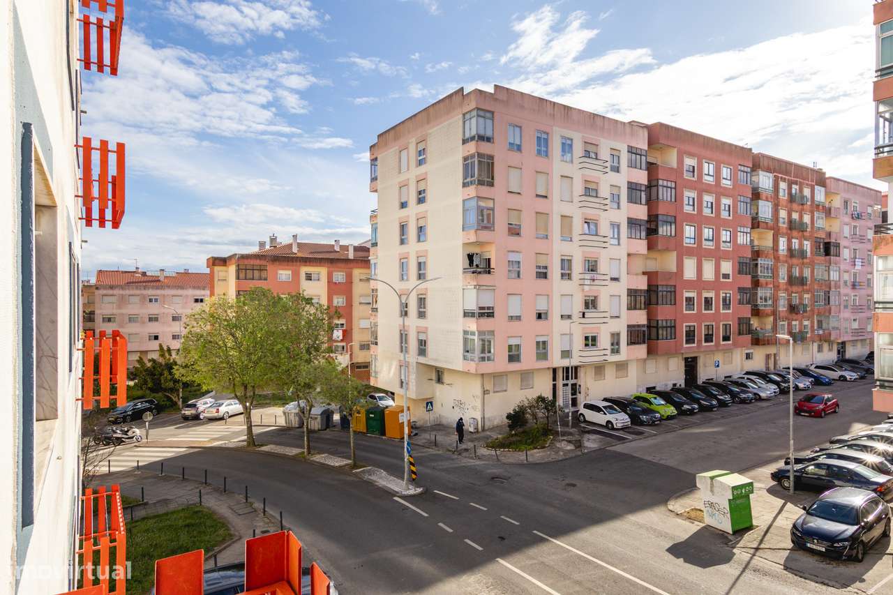 Apartamento T3 com 2 casas de banho em Agualva-33