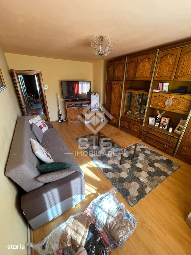 Apartament decomandat etj 3-13