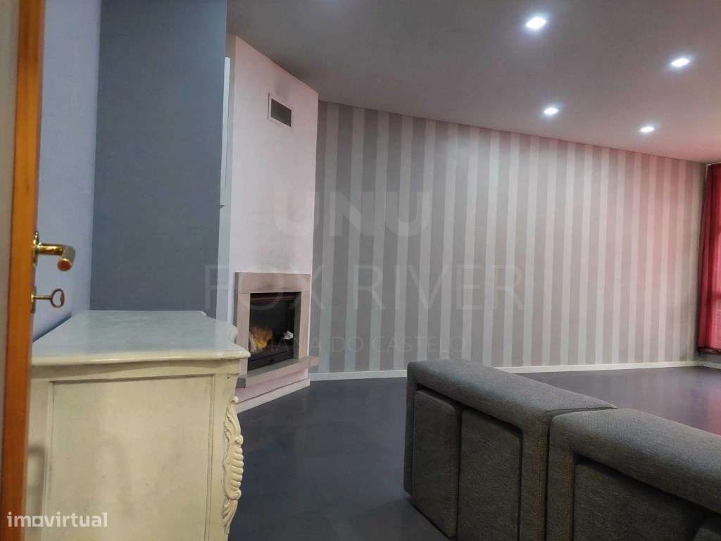 Apartamento T2 com Terraço Privativo e Garagem - Touguinha, Vila do...-8