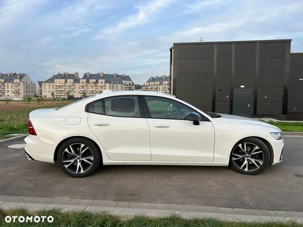 Volvo S60 T4 R-Design - 4