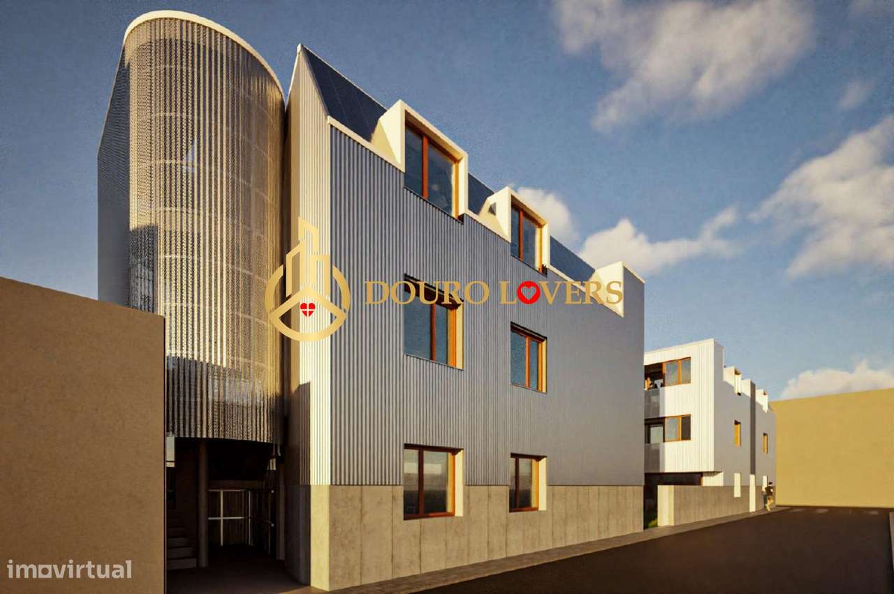 Moradias com PIP Aprovado para 8 apartamentos - Grande imagem: 1/15