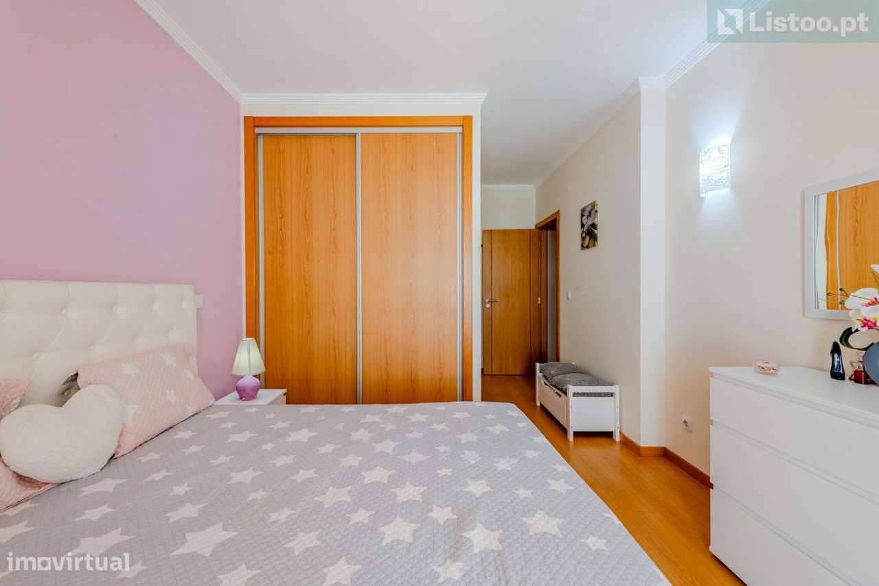Apartamento T2 com Piscina, Varanda em Portimão-14