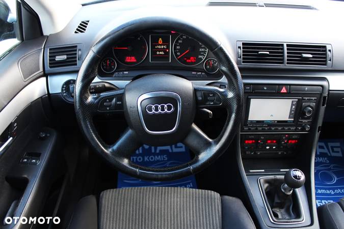 Audi A4 Avant 2.0 TDI - 22