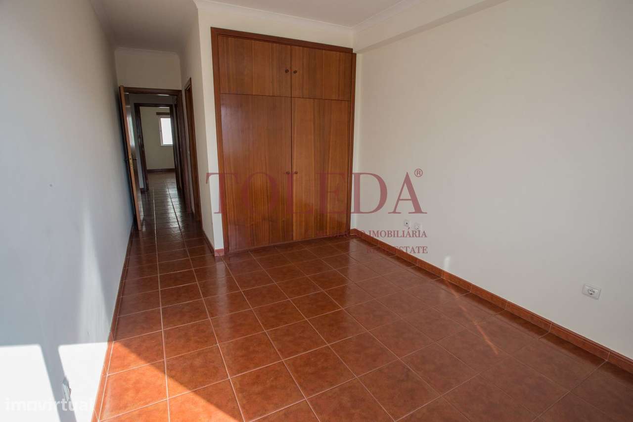 T3 com Lareira, Varanda, Boas áreas-21