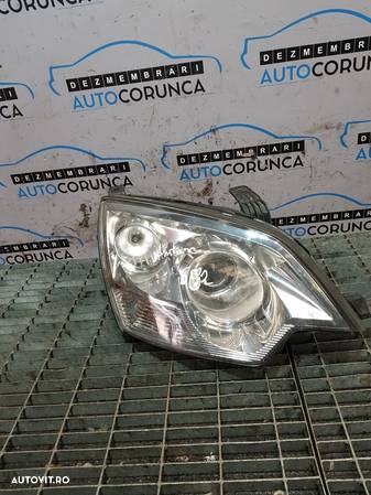 Far Dreapta Opel Antara Facelift 2010 - 2015 SUV 4 Usi (592) Xenon Cu xenon - 1