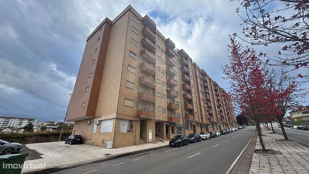 Apartamento T4 para venda - Grande imagem: 1/4