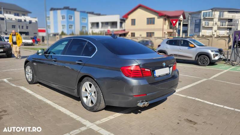 BMW Seria 5 520d - 5