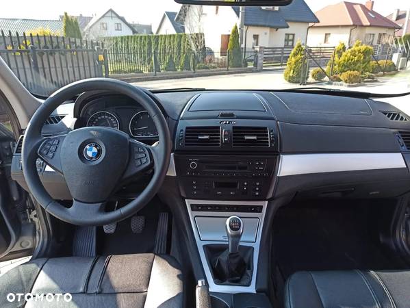 BMW X3 xDrive18d - 11