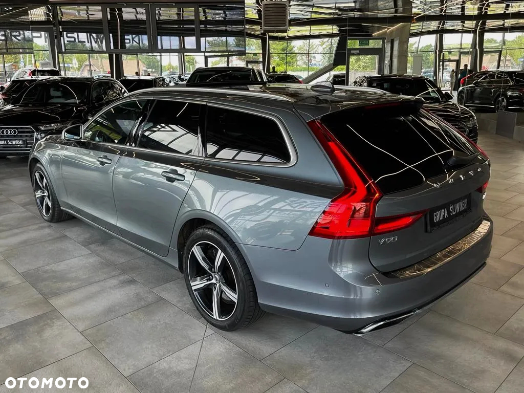 Volvo V90 D5 AWD R-Design - 6