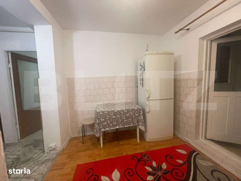 Apartament 3 camere, 70 mp si balcon inchis-7