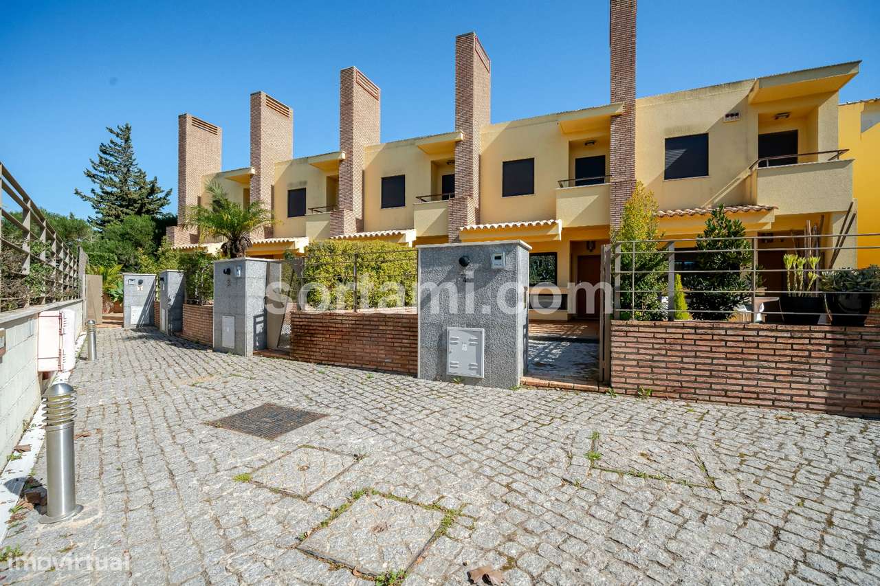 Moradia em Banda T2+1 Venda em Quarteira,Loulé-24