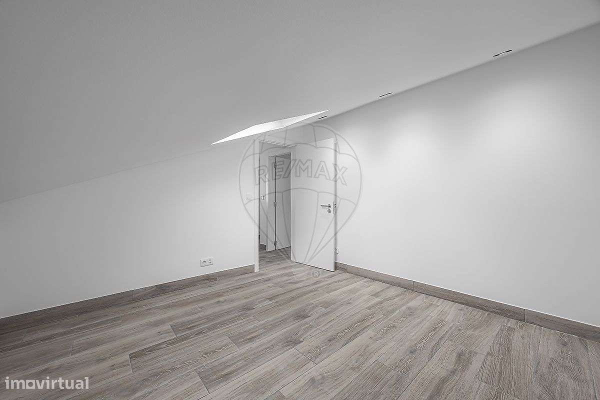 Moradia T1 para arrendamento - Grande imagem: 2/14