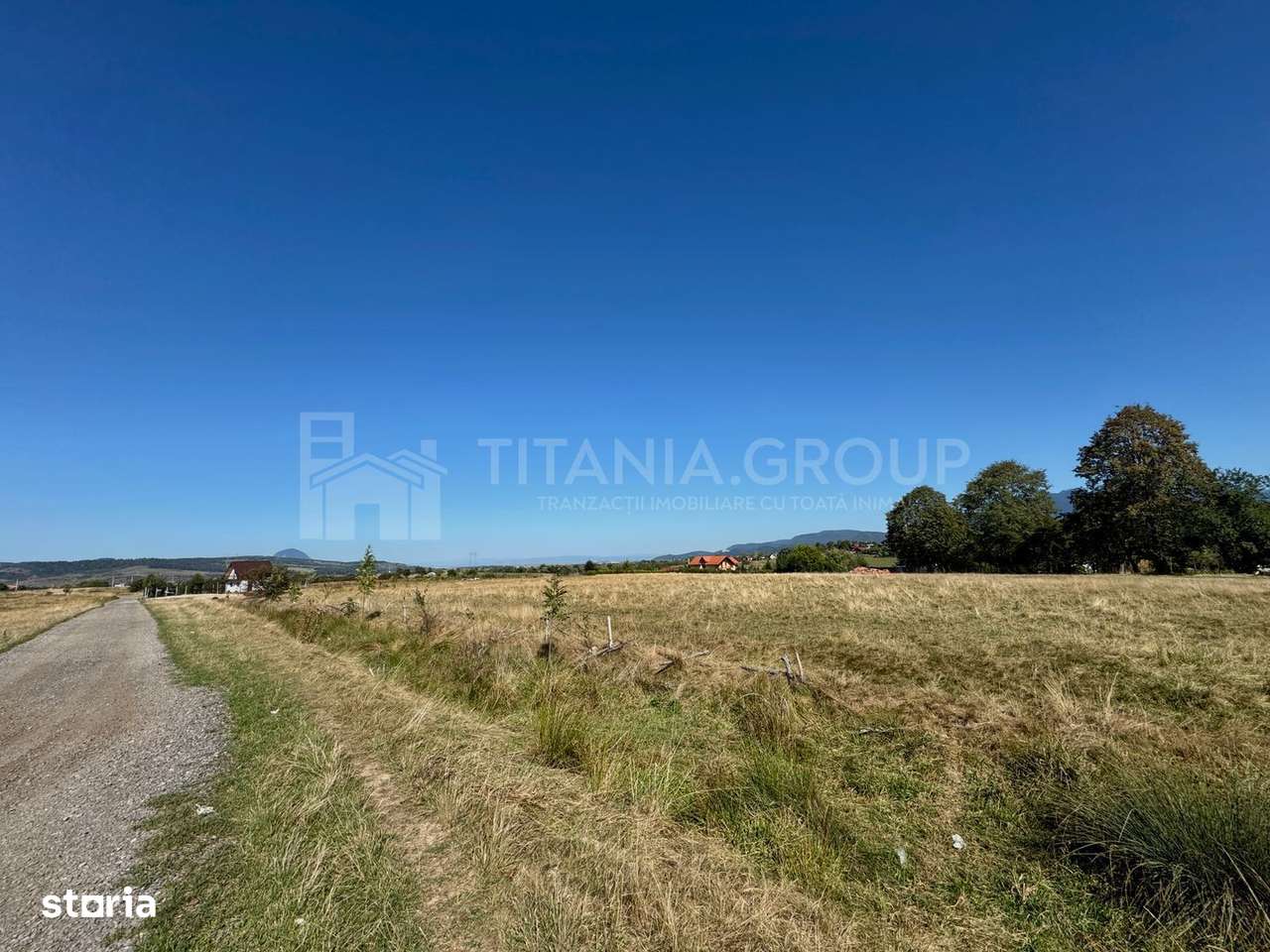 Teren intravilan parcelabil, priveliște spre munți, Sohodol, Bran-12