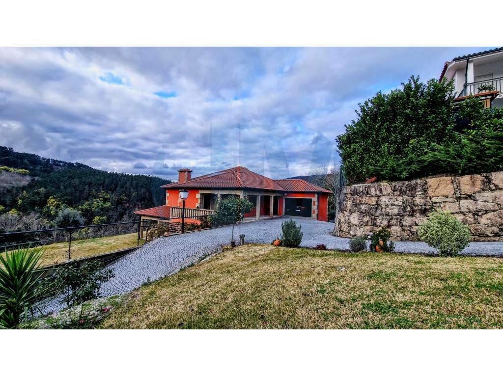 Moradia T5 sobre o Rio Tâmega - Amarante (Fridão) - Grande imagem: 4/45