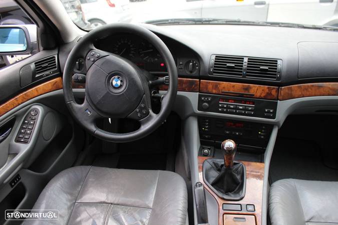 BMW 525 tds Touring - 4