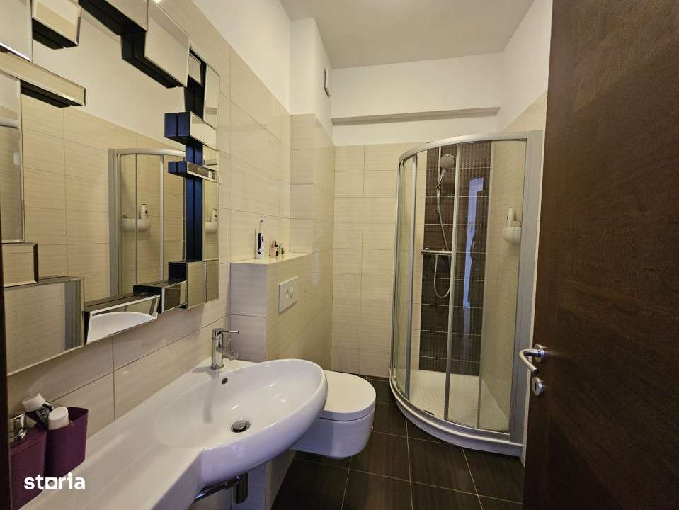 Apartament deosebit , vedere frontala catre Lac-centrul statiunii Mama-10