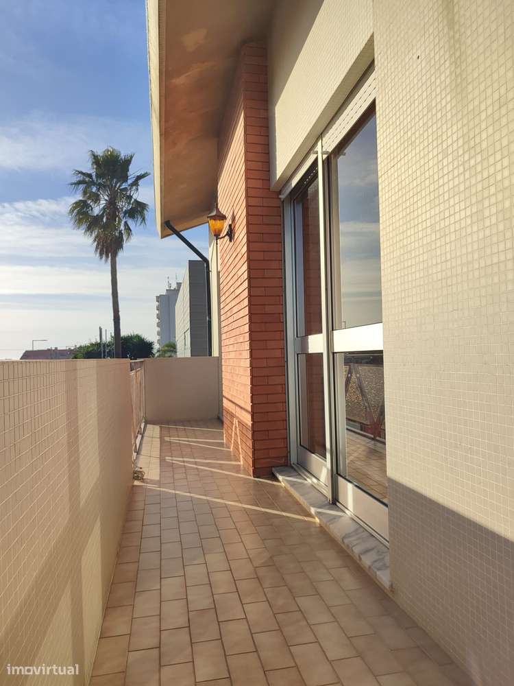 Casa com restaurante, localizada a poucos minutos a pé do mar, Espinho-21