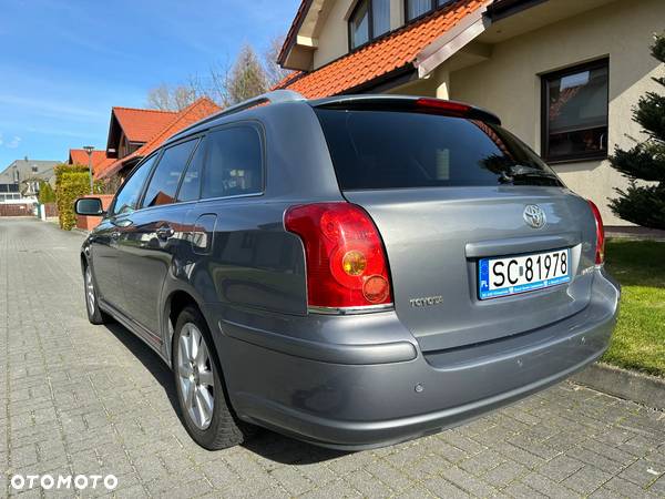 Toyota Avensis 1.8 VVT-i Sol - 5