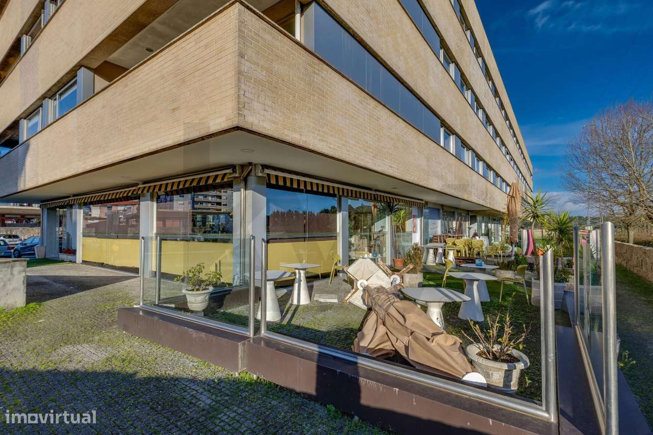 Trespasse de Confeitaria, com fabrico próprio e esplanada em Pleno Fun - Grande imagem: 4/37