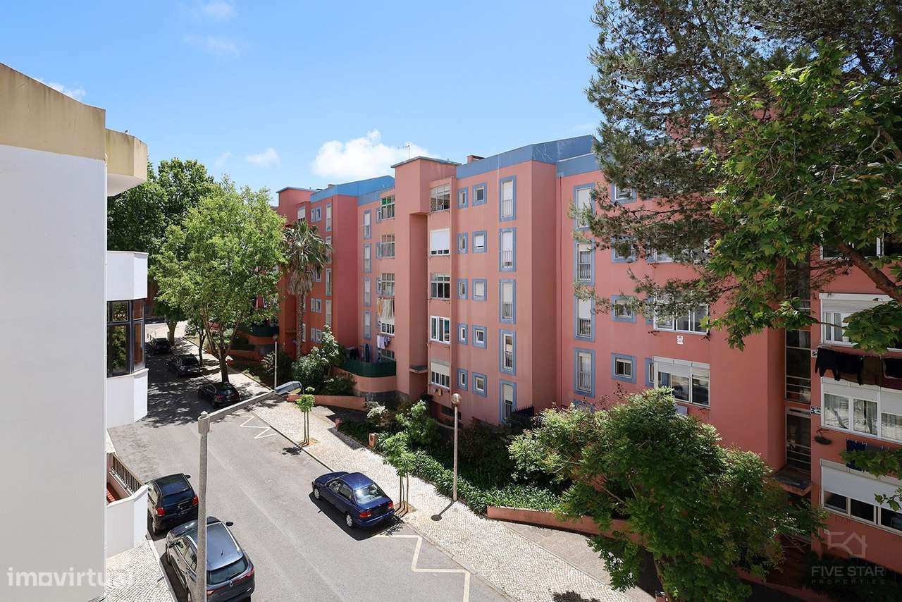 T2 - Apartamento com Varanda - Alapraia – Estoril-25