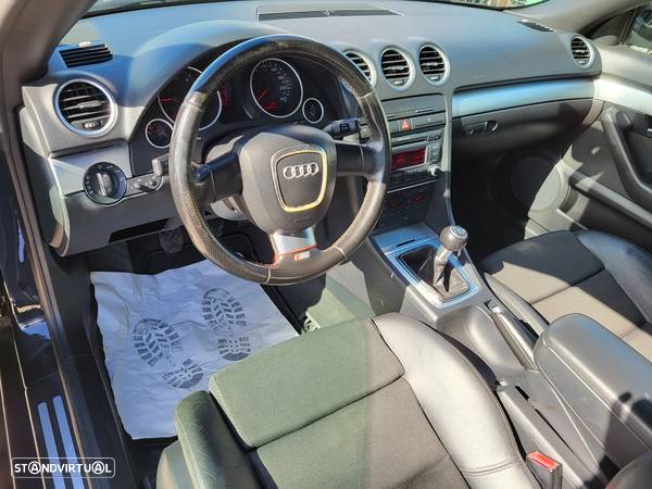 Audi A4 Cabrio 2.0 TDi S-line - 8