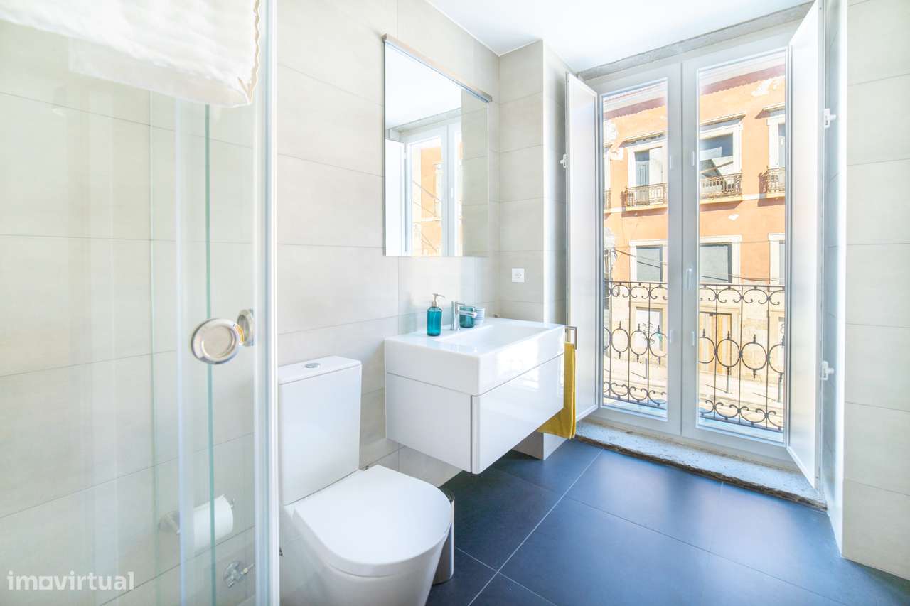 Apartamento T2 à venda no Largo Conde-Barão-32