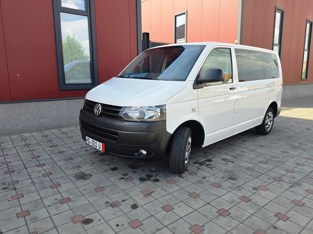 Volkswagen Transporter Caravelle Comfortline Lung 2014