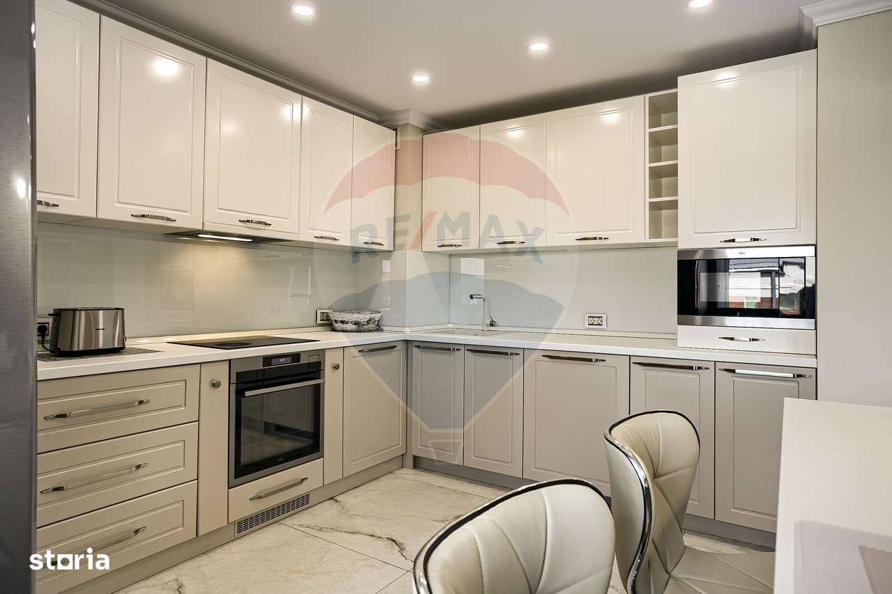 Apartament spectaculos de vanzare:  4 camere, 2 băi, zona Vlaicu - Imagine principală: 4/16