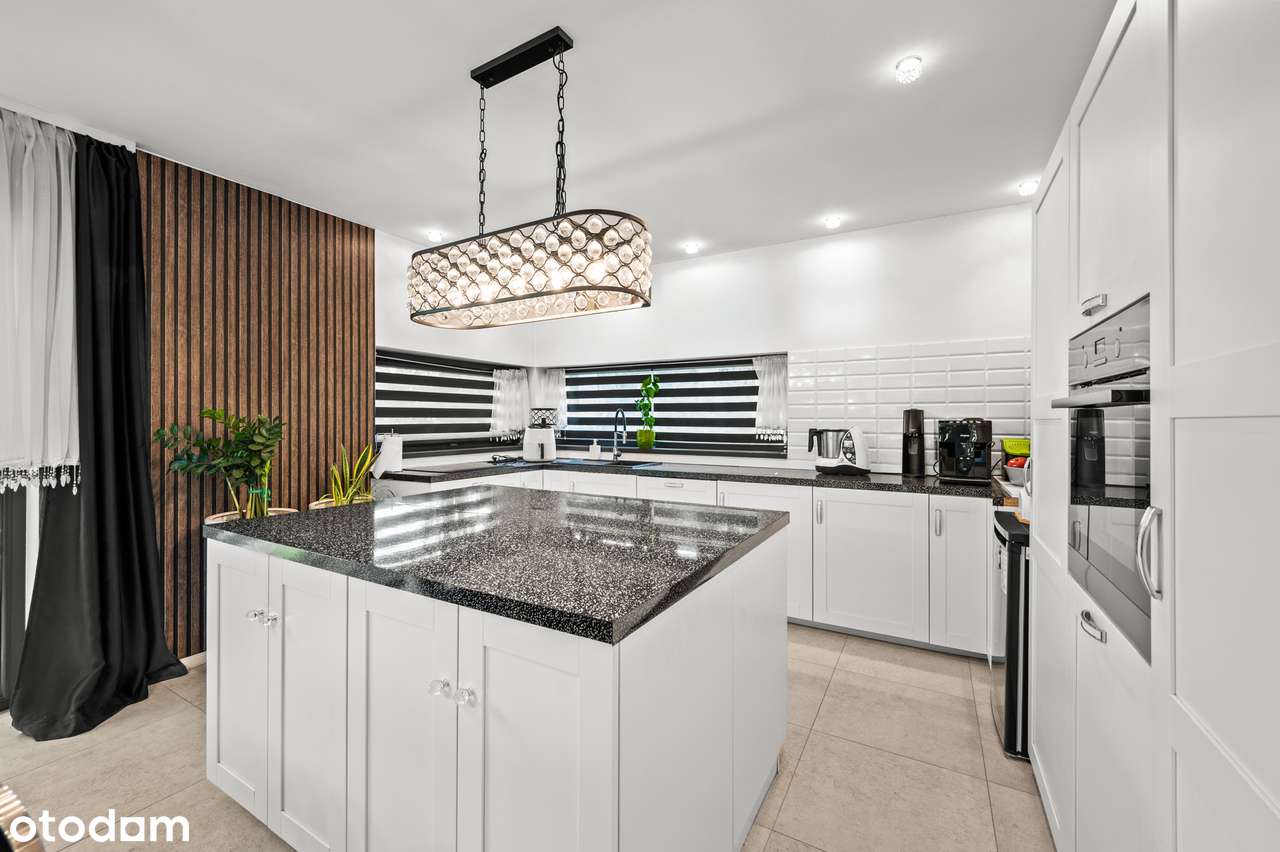 Komfortowy dom z zjawiskową działką świetnie skomunikowany-11