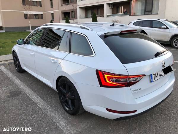 Skoda Superb Combi 2.0 TDI DSG Laurin & Klement - 3