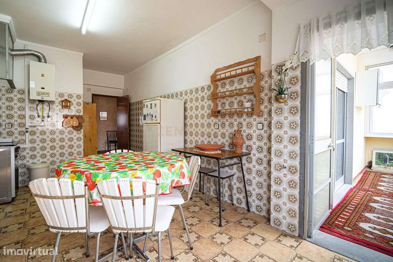 Apartamento T3 com Vista Cidade em Alverca Do Ribatejo .-8