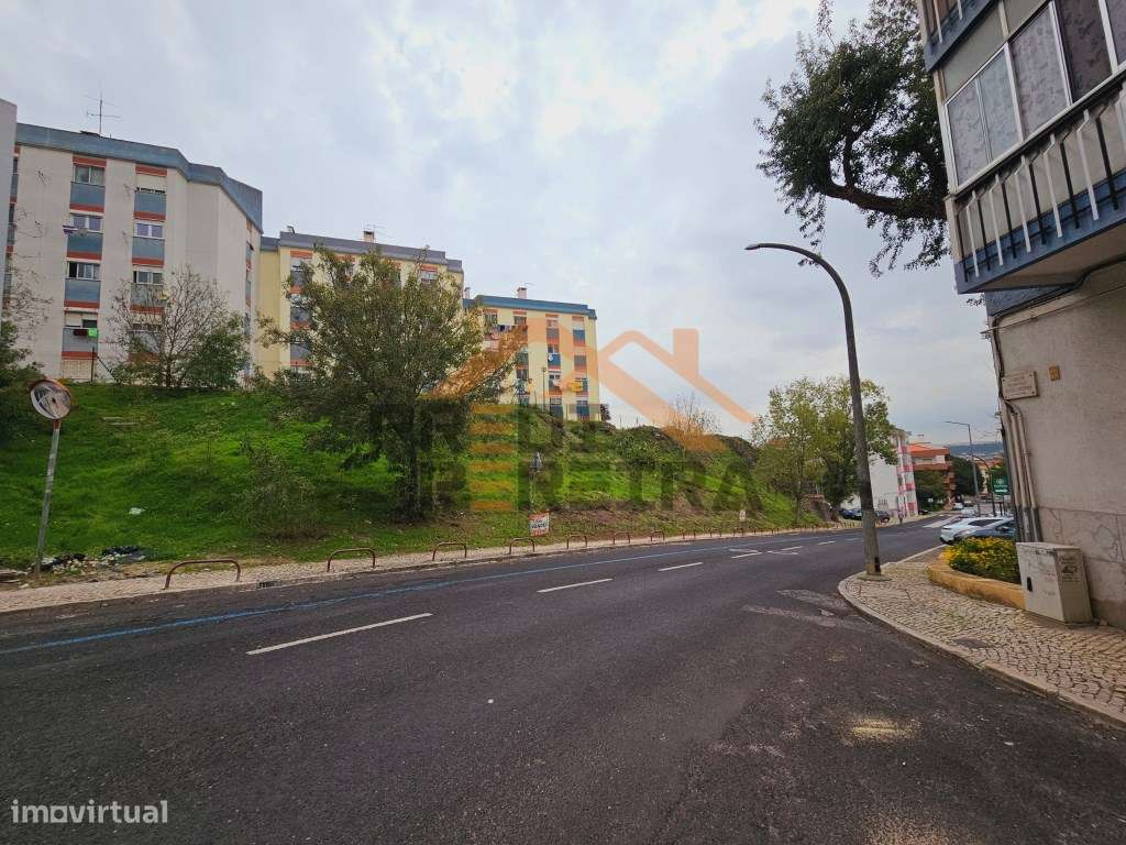 Terreno com elevado potencial de investimento no centro da freguesi... - Grande imagem: 5/12