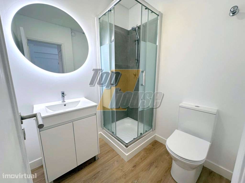Apartamento T3 Estrada da Luz com parqueamento e arrecadação-19