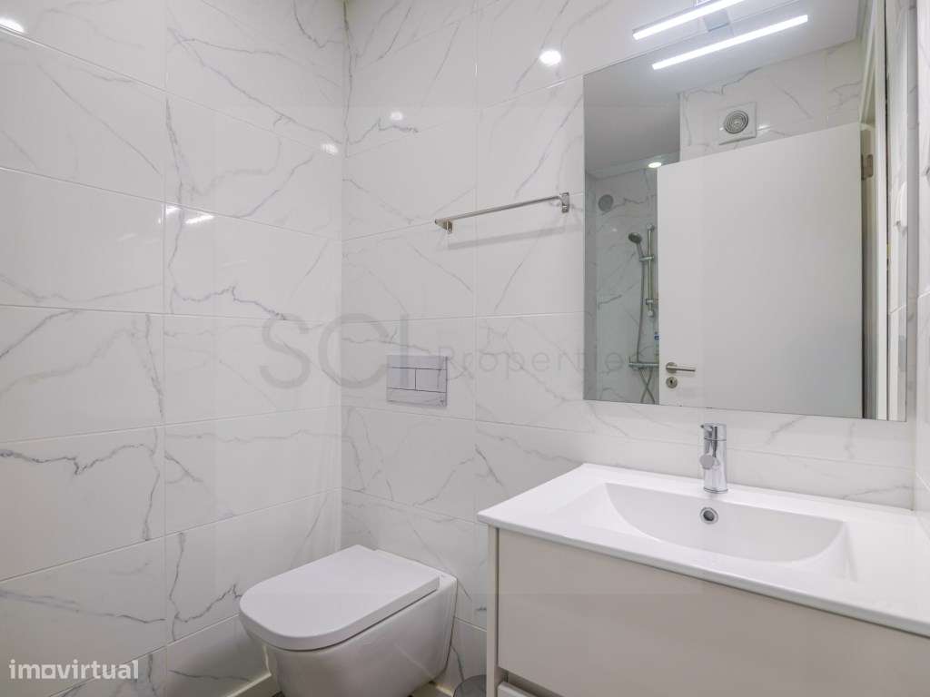 Apartamento T2 Garagem e Arrecadação Sobreda-27