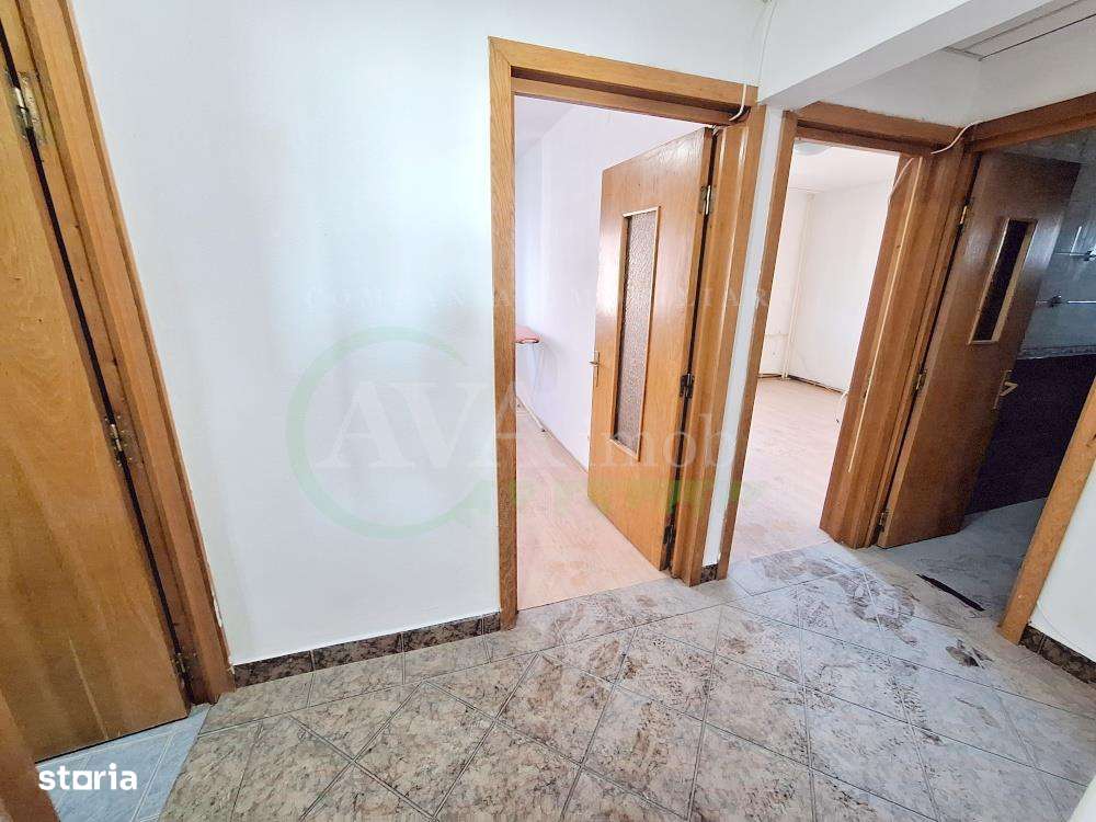 Apartament 3 camere decomandat, zona Nord-14