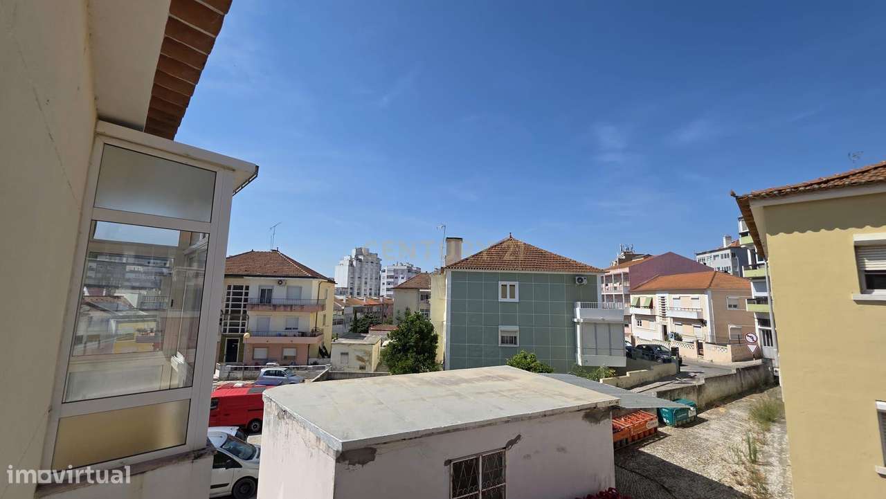 Apartamento T2 em Almada praceta Infante Dona Beatriz-11