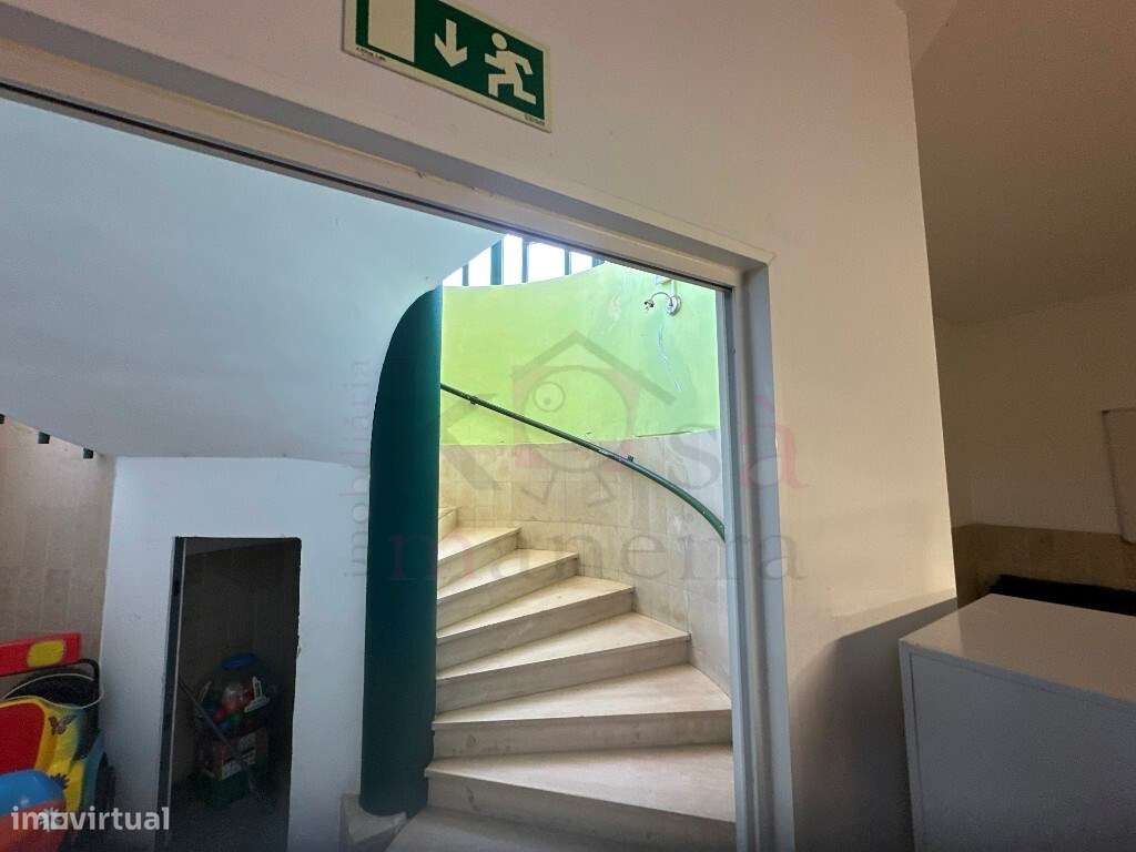 Prédio a venda com restaurante e habitação, à venda em SInes-14