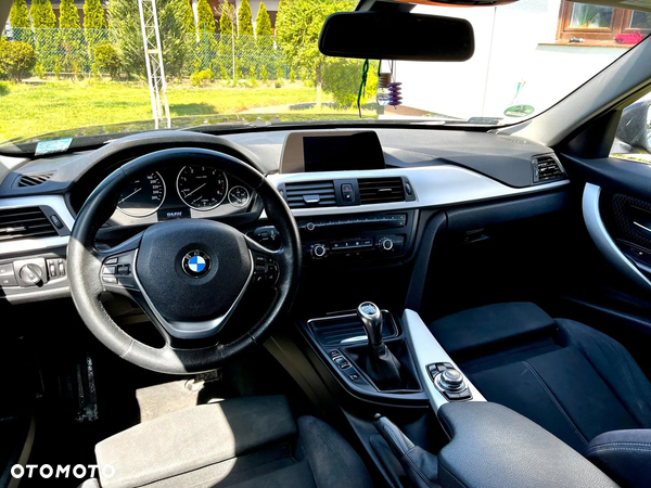 BMW Seria 3 318d - 13