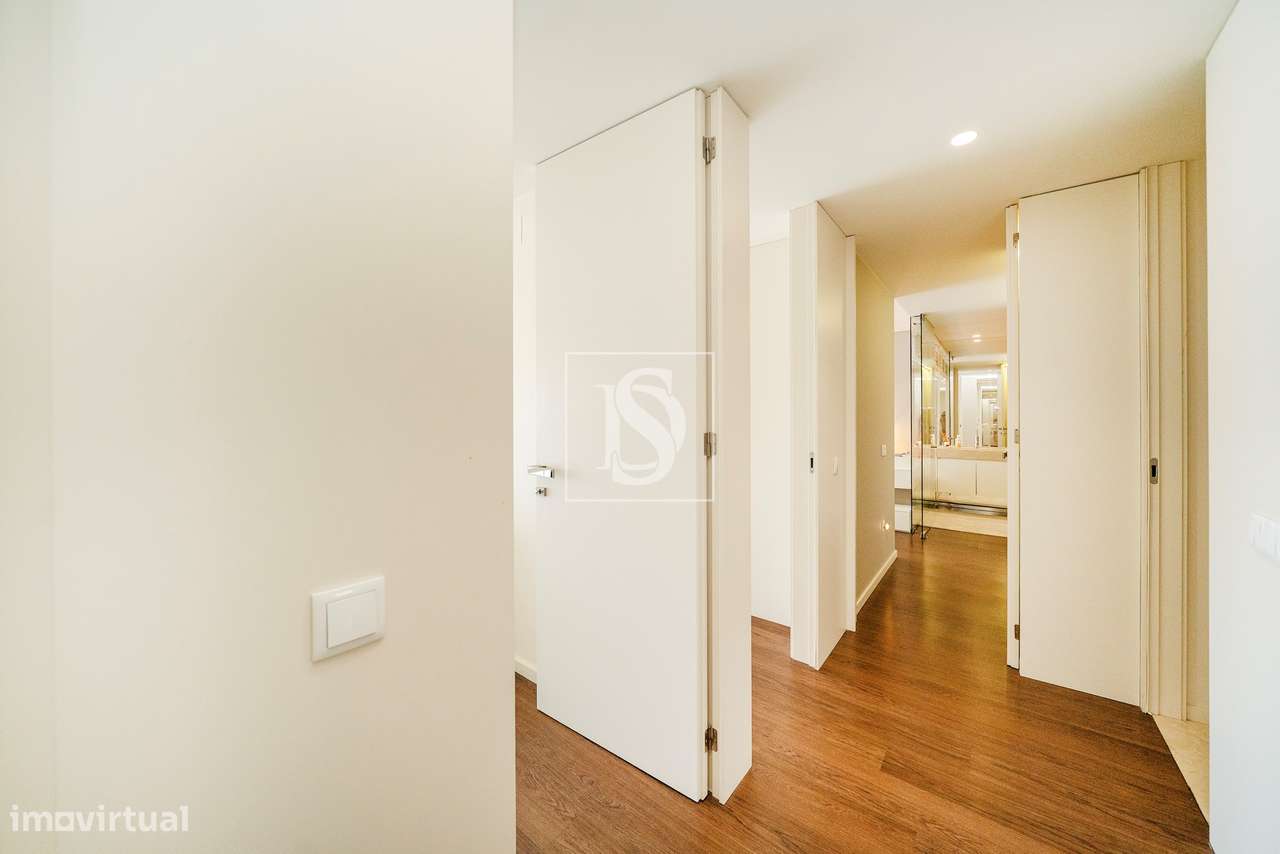 Apartamento T4 de Luxo, no Mira Rio 3, em Barcelinhos-47