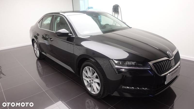 Skoda Superb 2.0 TSI Ambition DSG - 1