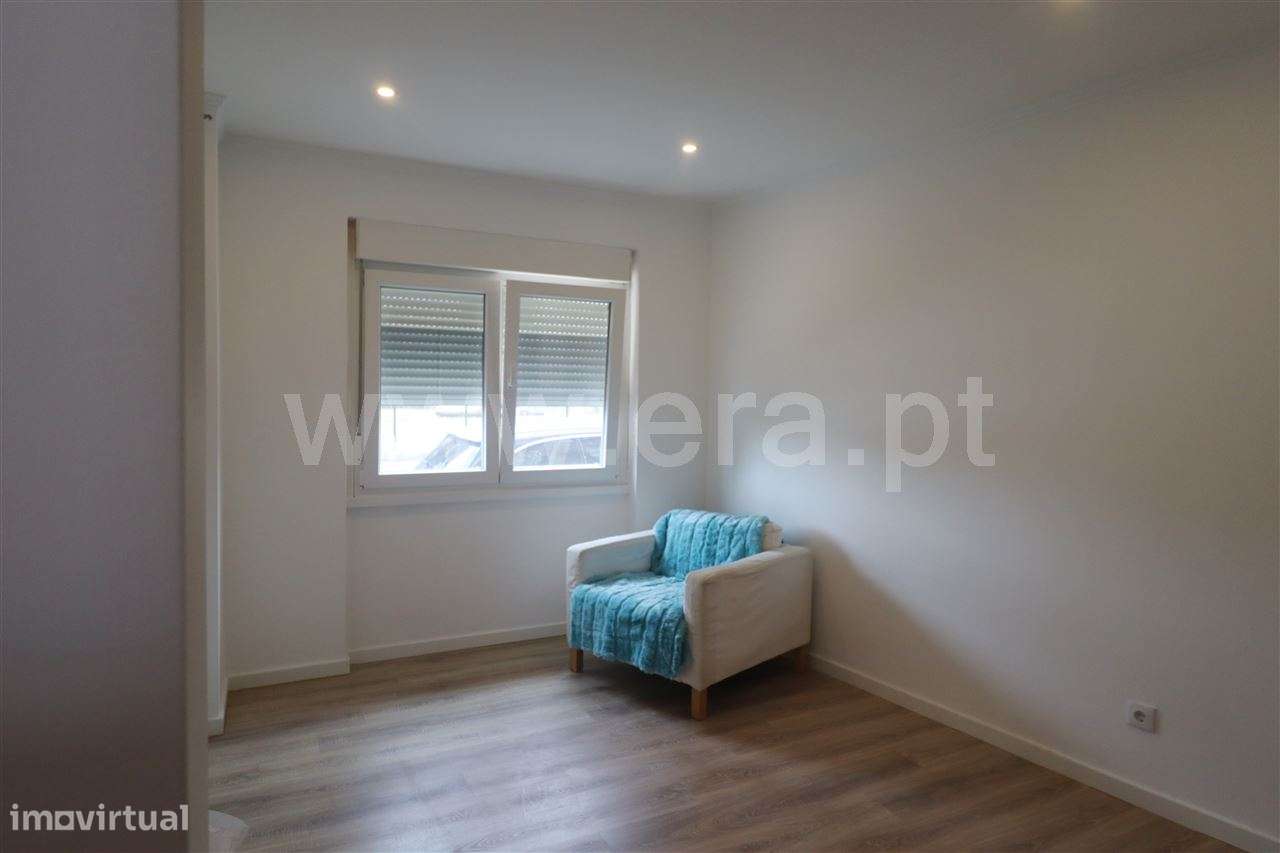 APARTAMENTO T2 COM QUINTAL; CRUZ DE PAU-15