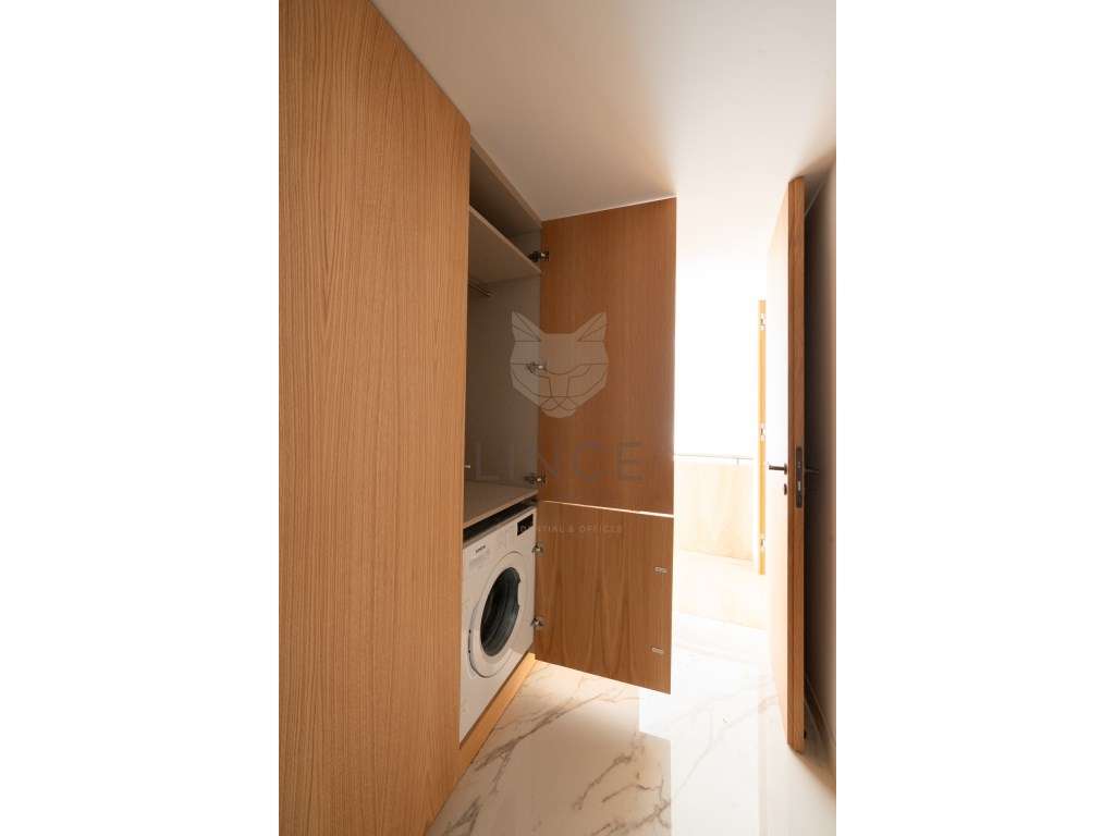 Apartamento T3 duplex no centro da cidade com varanda-18