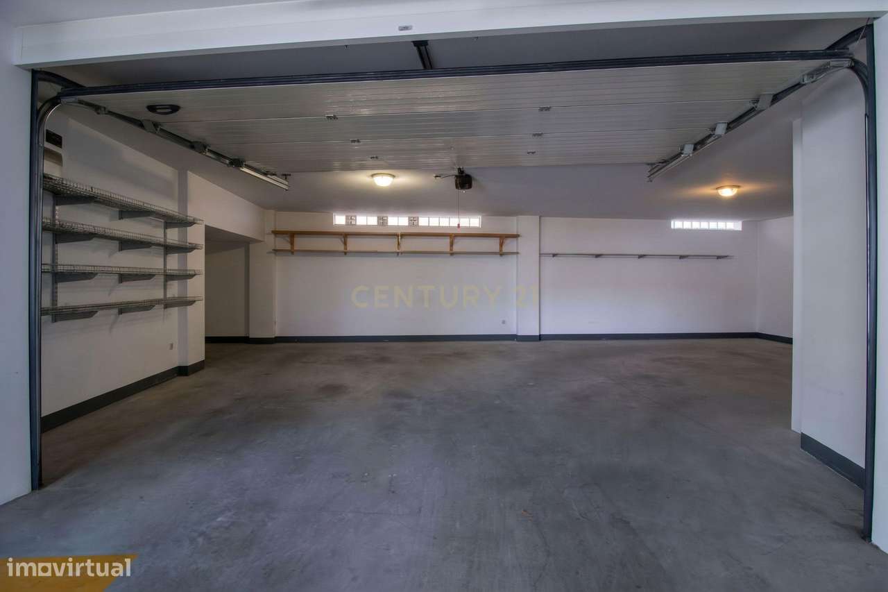 T3 com Terraço de 63 m² e Garagem de 70 m² | Comeira, Marinha Grande-26