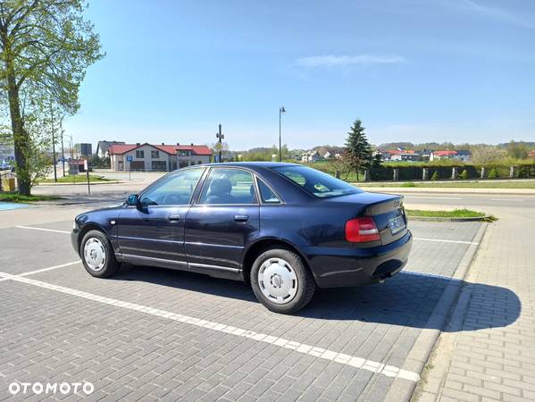 Audi A4 Avant 1.6 - 3