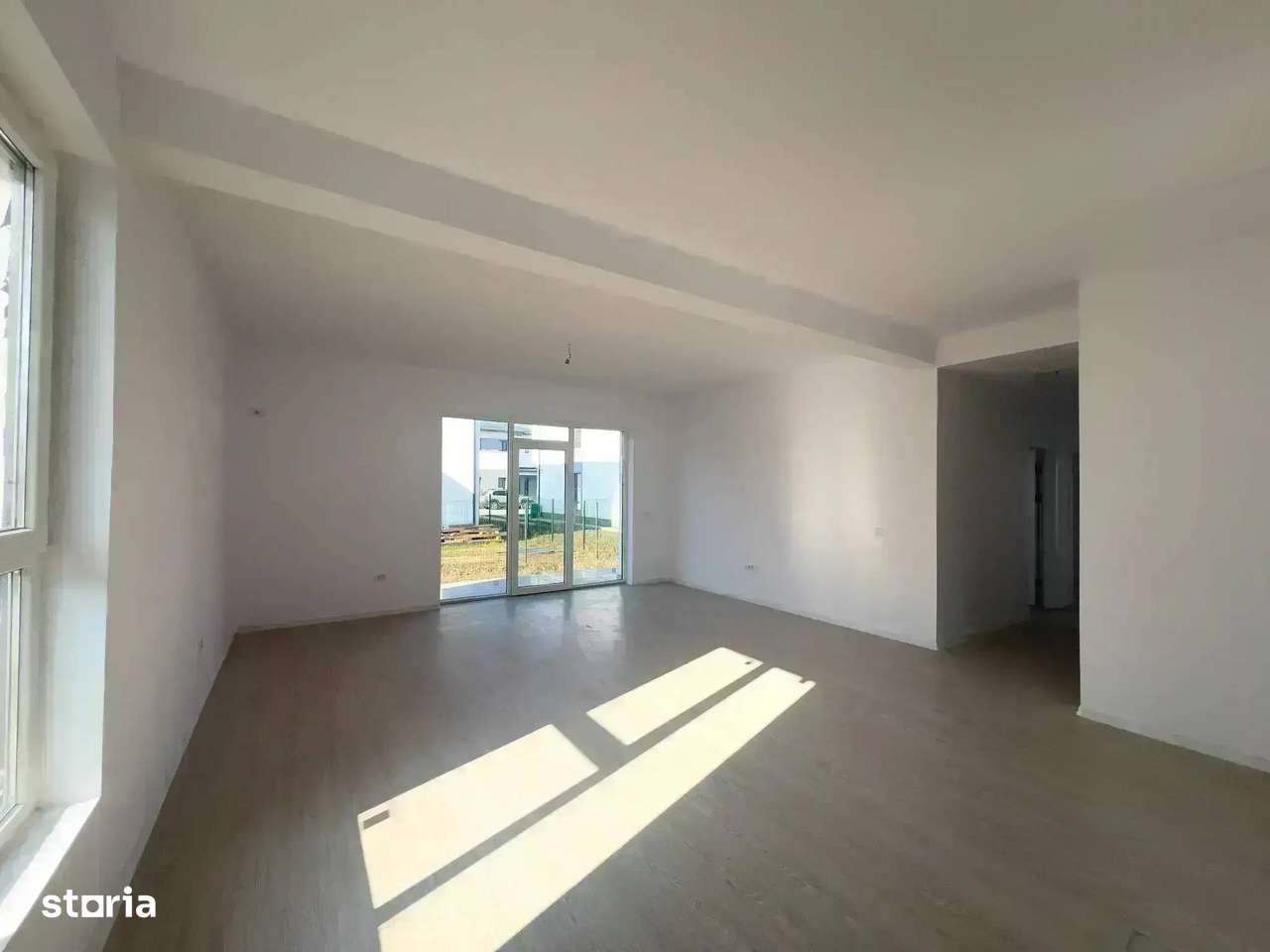 Casa 4 Camere Tunari Complex Securizat Comision 0 Direct Dezvoltator - Imagine principală: 2/20